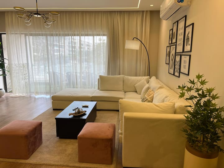 Private Luxury 2-bed Serviced Apt in Lakeview Rsd — Apartment in Lakeview, New Cairo, Egypt, Egypt — photo 3