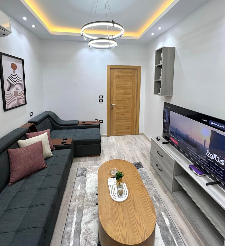 Next to WaterWay Charm Near Mall and Restaurants — Apartment in Next to WaterWay, New Cairo, Egypt, Egypt — photo 13