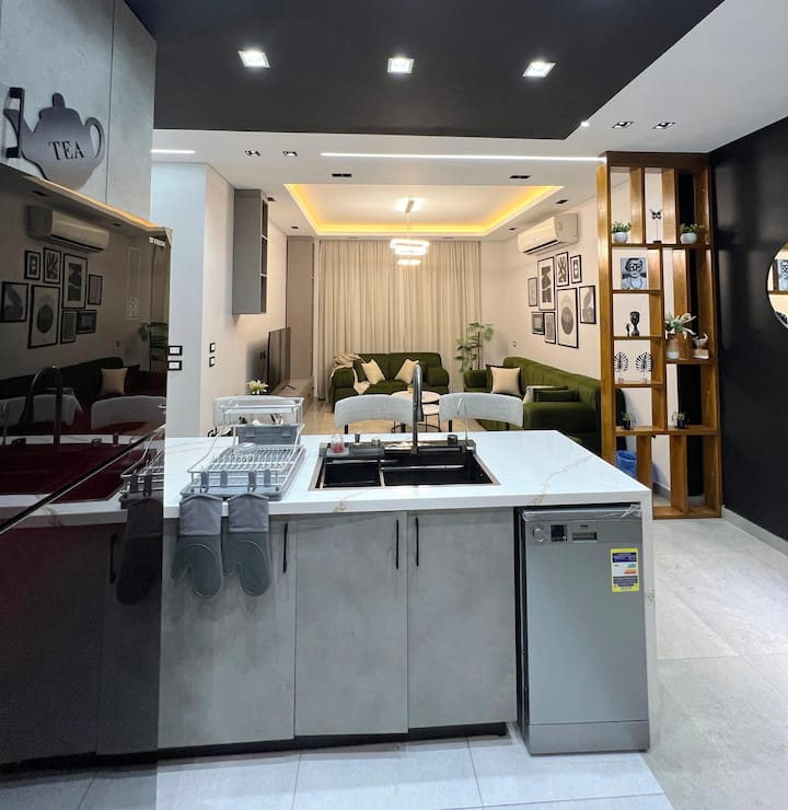 Next to WaterWay Charm Near Mall and Restaurants — Apartment in Next to WaterWay, New Cairo, Egypt, Egypt — photo 17