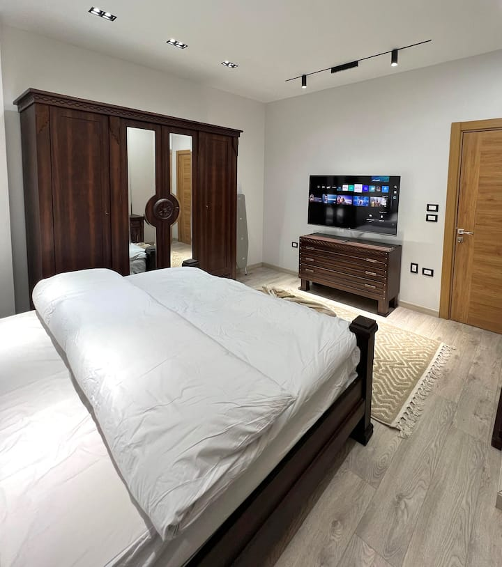 Next to WaterWay Charm Near Mall and Restaurants — Apartment in Next to WaterWay, New Cairo, Egypt, Egypt — photo 24