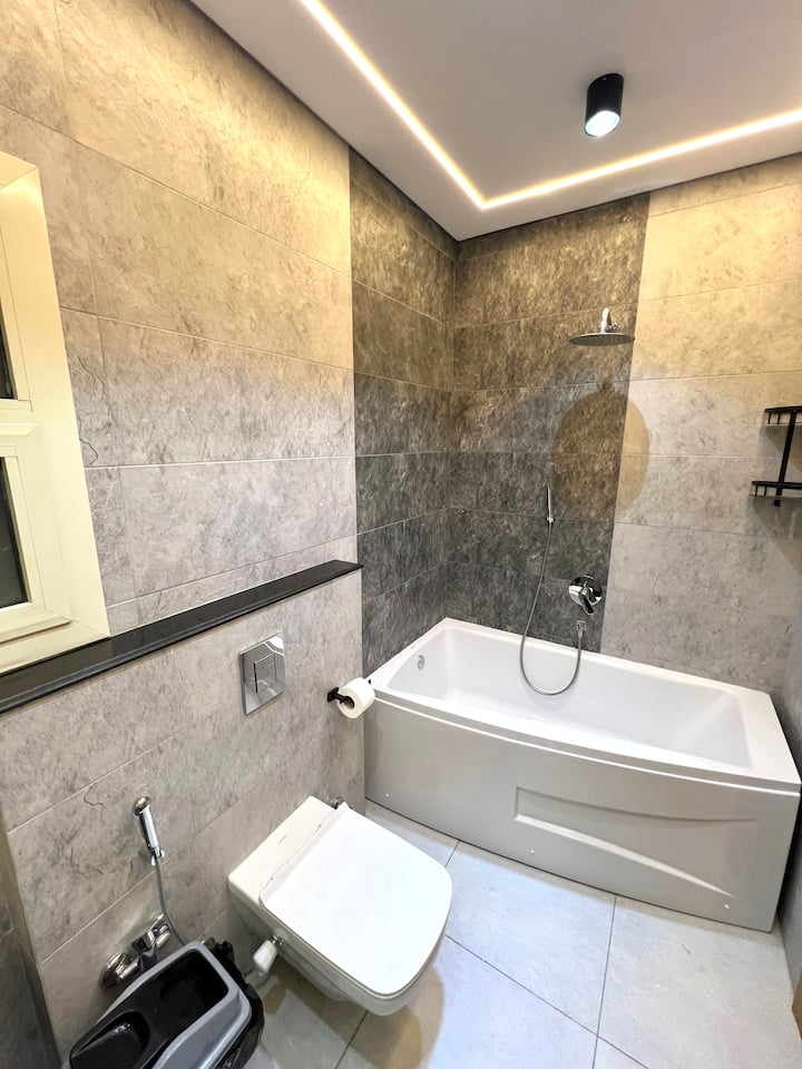 Next to WaterWay Charm Near Mall and Restaurants — Apartment in Next to WaterWay, New Cairo, Egypt, Egypt — photo 29