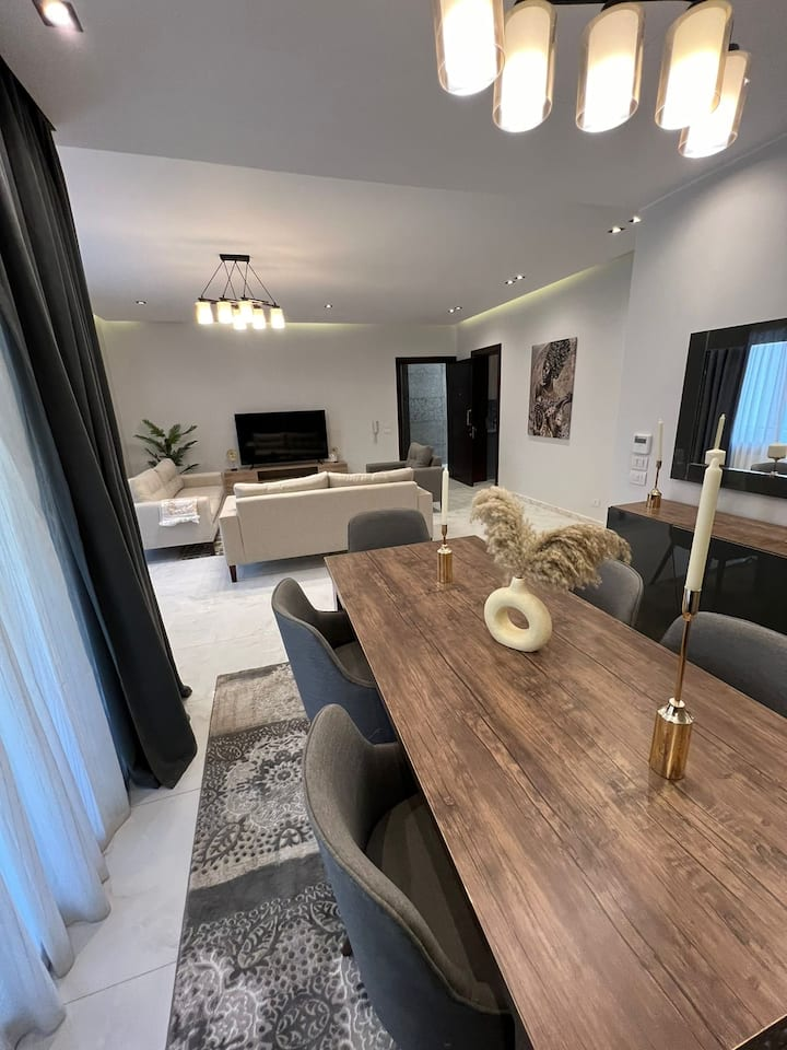 Designer Finish Prestigious AUC Palm Hills VG 2Bed — Apartment in AUC Palm Hills VG, New Cairo, Egypt, Egypt — photo 14