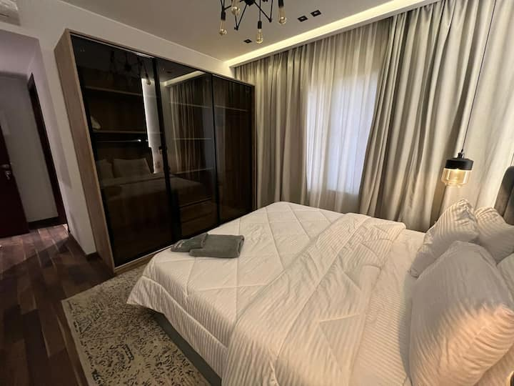 Designer Finish Prestigious AUC Palm Hills VG 2Bed — Apartment in AUC Palm Hills VG, New Cairo, Egypt, Egypt — photo 19