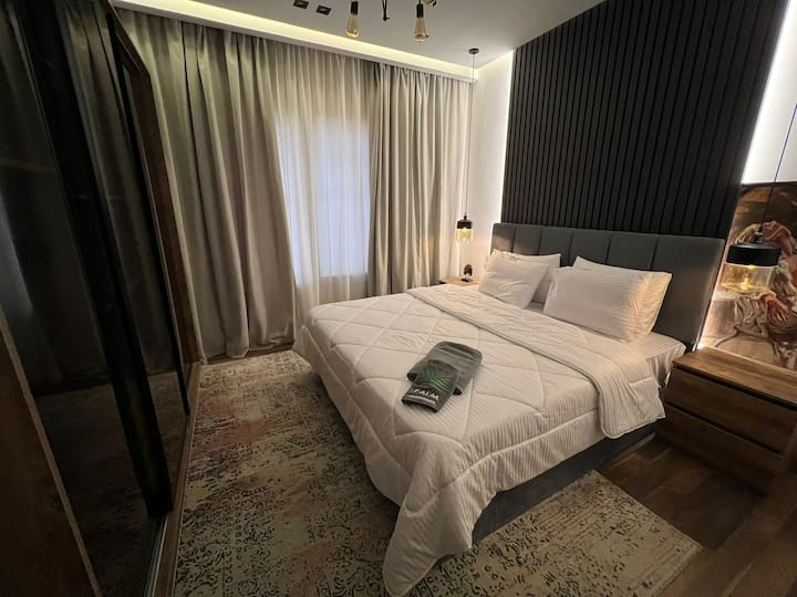 Designer Finish Prestigious AUC Palm Hills VG 2Bed — Apartment in AUC Palm Hills VG, New Cairo, Egypt, Egypt — photo 23