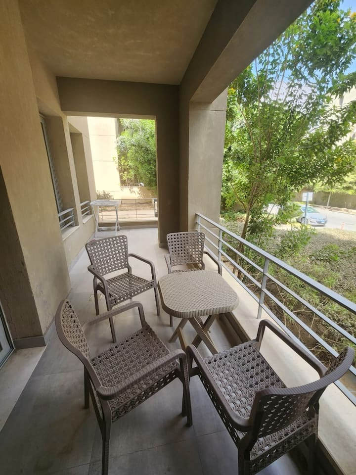 Designer Finish Prestigious AUC Palm Hills VG 2Bed — Apartment in AUC Palm Hills VG, New Cairo, Egypt, Egypt — photo 39