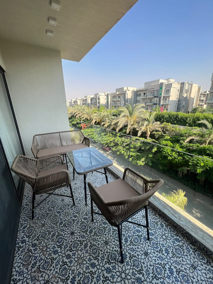 Elegant Servcd 2-Bed W/ Large Terrace — Apartment in Lakeview Residence, New Cairo, Egypt, Egypt — photo 24