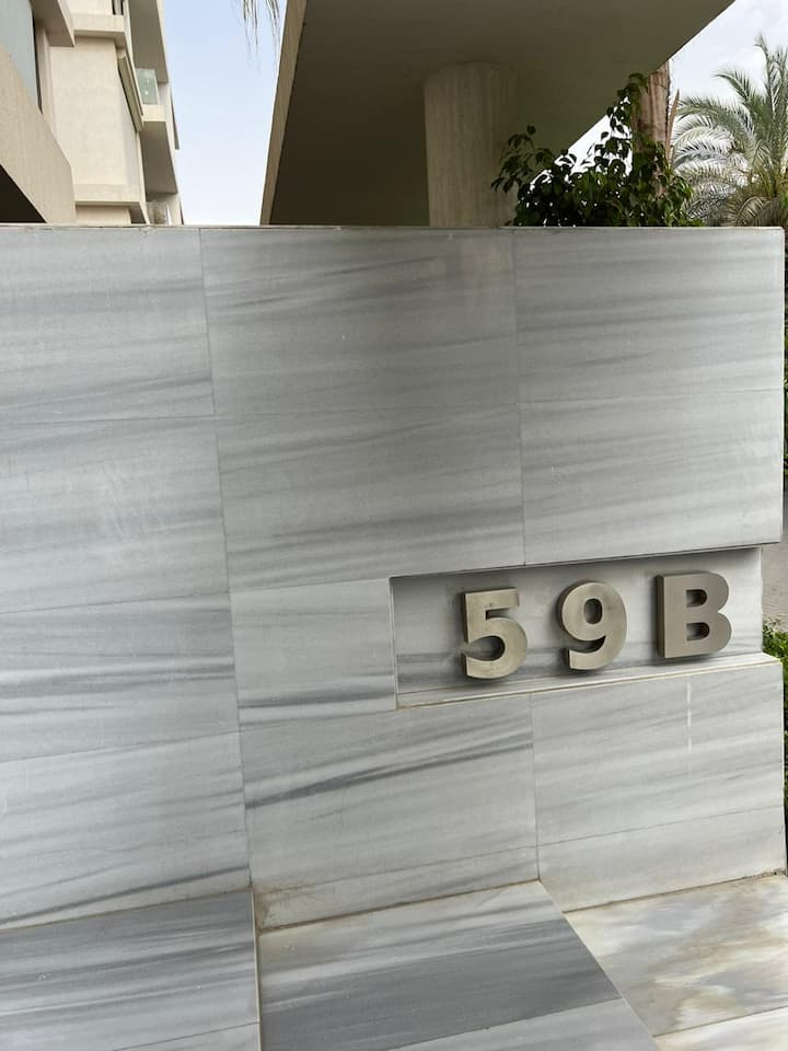 Elegant Servcd 2-Bed W/ Large Terrace — Apartment in Lakeview Residence, New Cairo, Egypt, Egypt — photo 27