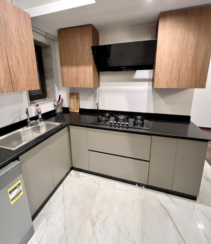 À la mode 2-bed with Designer Touch Lakeview Rsdnc — Apartment in Lakeview, New Cairo, Egypt, Egypt — photo 9