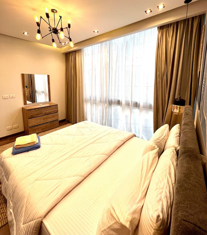À la mode 2-bed with Designer Touch Lakeview Rsdnc — Apartment in Lakeview, New Cairo, Egypt, Egypt — photo 22