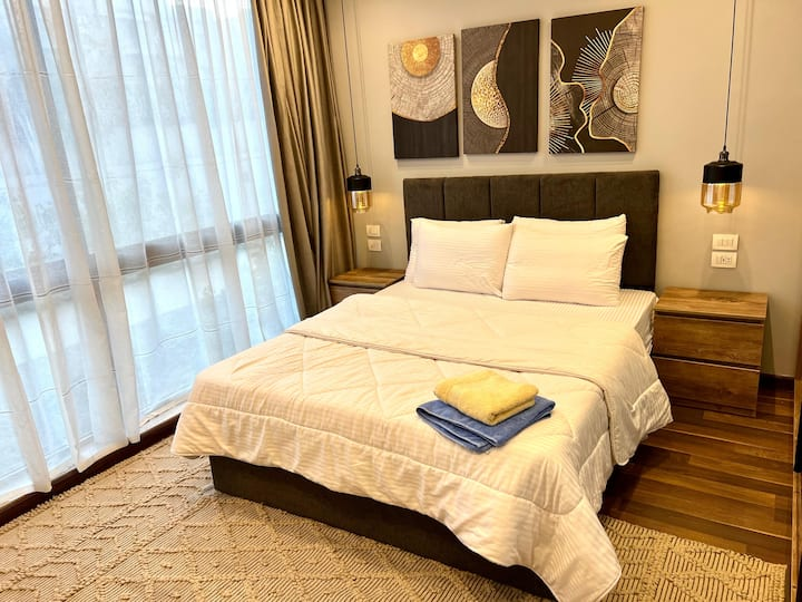 À la mode 2-bed with Designer Touch Lakeview Rsdnc — Apartment in Lakeview, New Cairo, Egypt, Egypt — photo 23
