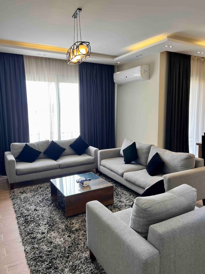 Palm Hills 2-Bed Serviced Aprtment — Apartment in Palm Hills 'The Village Gate, New Cairo, Egypt, Egypt — photo 3