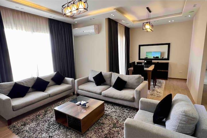 Palm Hills 2-Bed Serviced Aprtment — Apartment in Palm Hills 'The Village Gate, New Cairo, Egypt, Egypt — photo 11