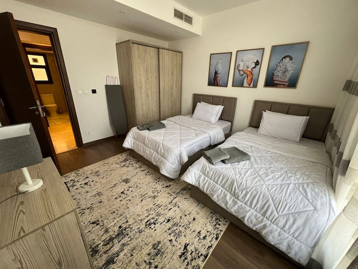 CFC Business District Elite 2-Bed Serviced Aprtmt — Apartment in Aura Apartments CFC, New Cairo, Egypt, Egypt — photo 8