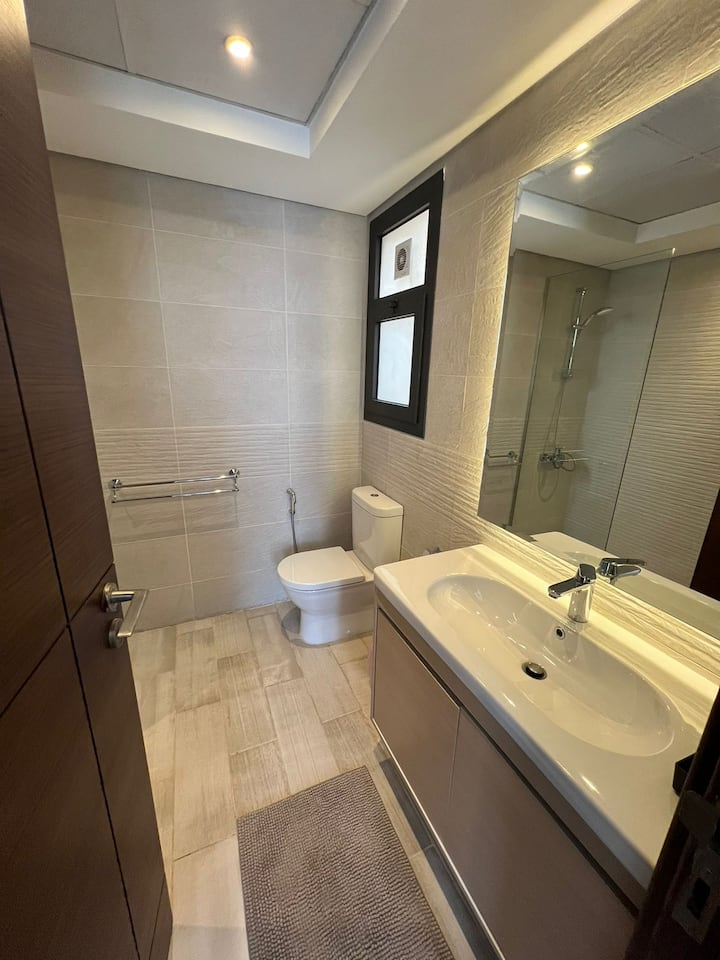 CFC Business District Elite 2-Bed Serviced Aprtmt — Apartment in Aura Apartments CFC, New Cairo, Egypt, Egypt — photo 13