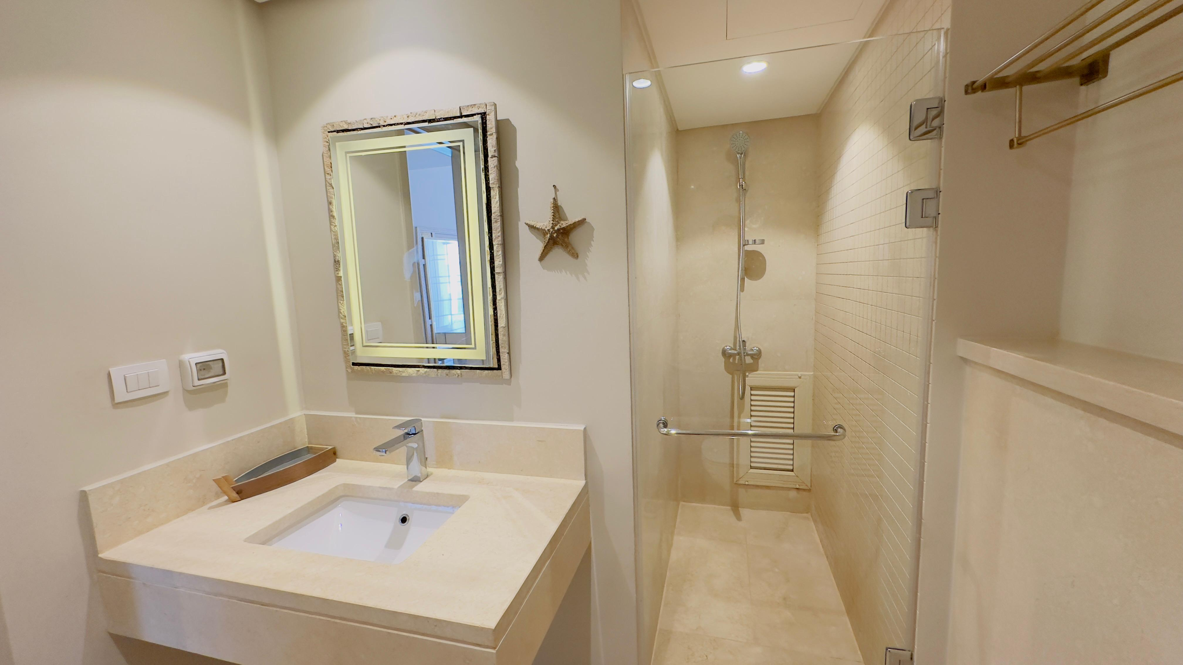 Luxury Apartment with Pool & Sea View in Mangroovy — Apartment in Mangroovy Elgouna, Red Sea, Egypt — photo 70