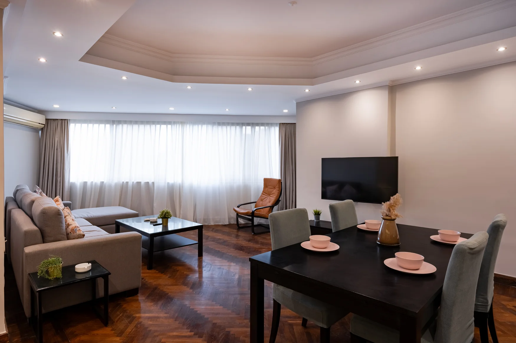 Three Bedroom Apartment City view Next to Om Kolthoom Hotel 6