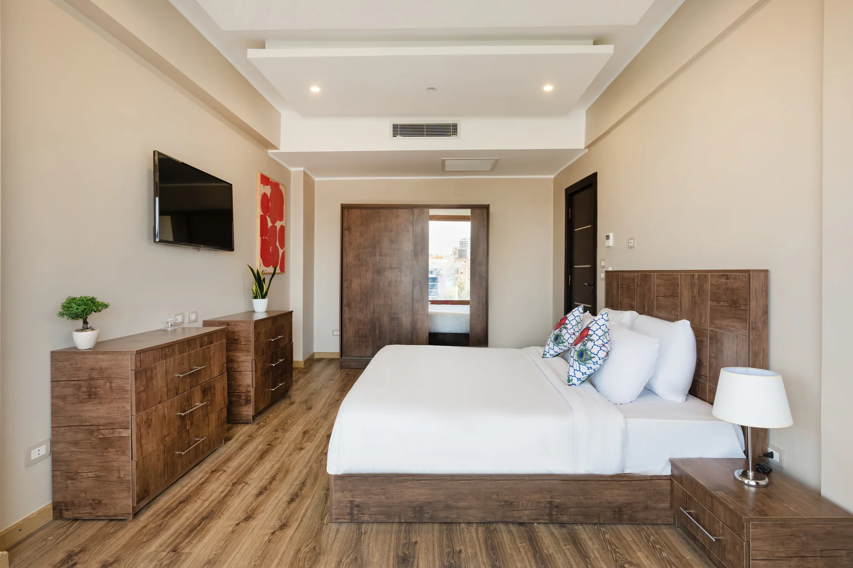 Two Bedroom Apartment Nile view Next to Om Kolthoom Hotel 3