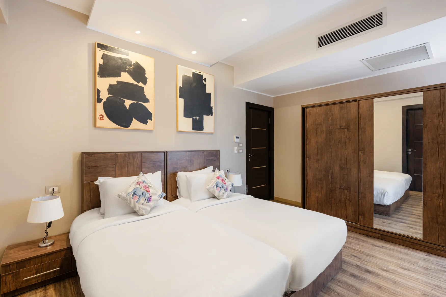 Two Bedroom Apartment Nile view Next to Om Kolthoom Hotel — Apartment in 5 Abou El Feda, Egypt — photo 8