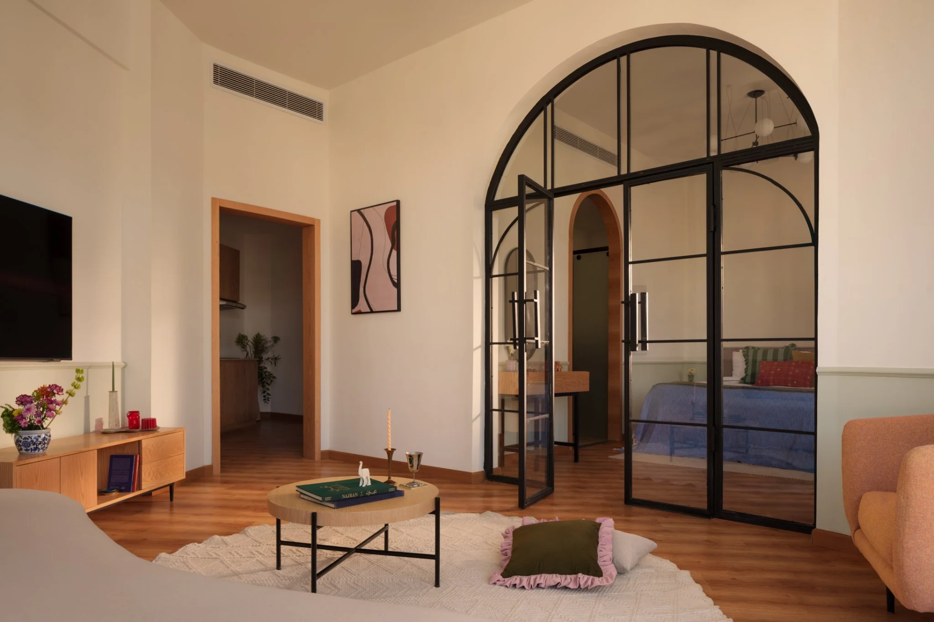 One Bedroom Suite city view Next To Tahrir Square — Apartment in Talaat Harb Mall | Downtown Cairo, Egypt — photo 18