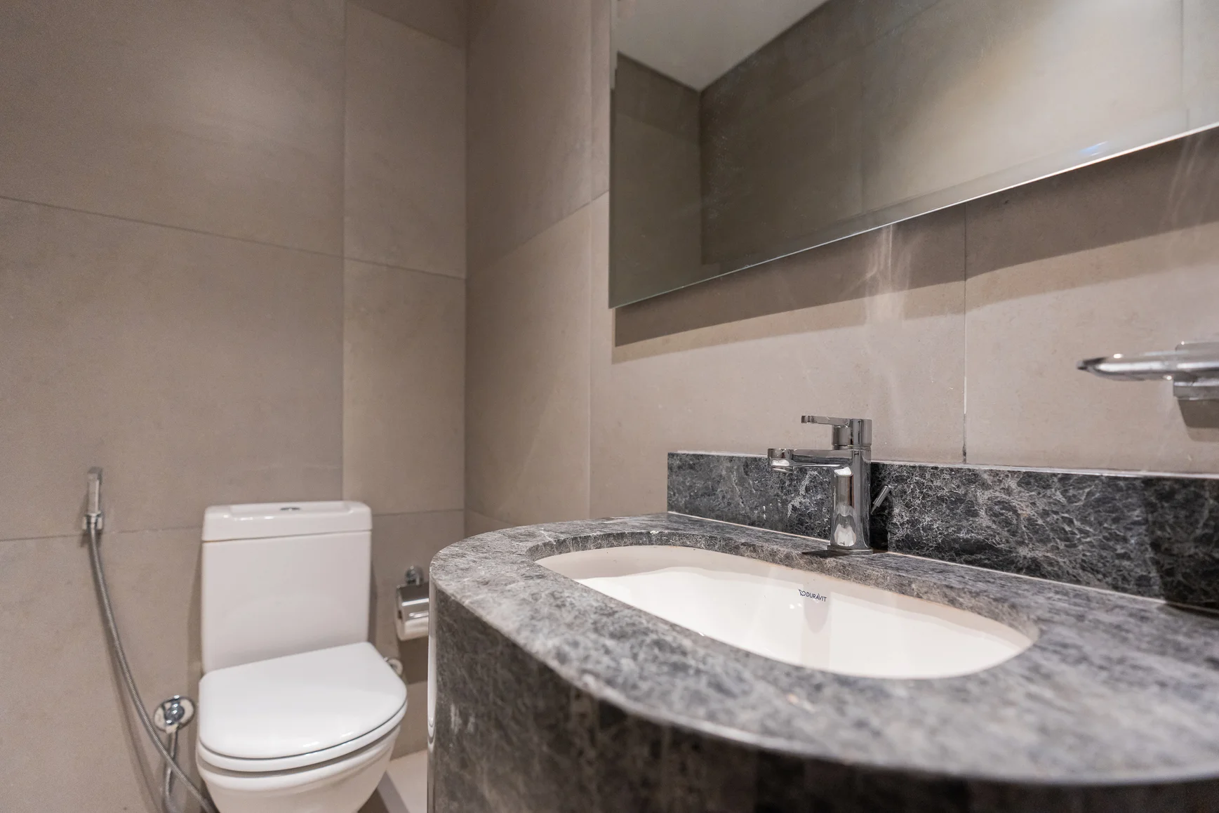 Two Bedroom Apartment Nile view Next to Om Kolthoom Hotel 2