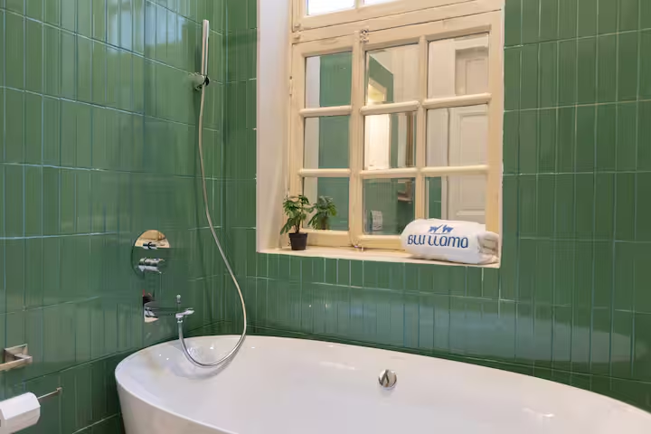 Downtown Glass & Glory | Heritage Stay — Apartment in Downtown Cairo, Egypt — photo 10