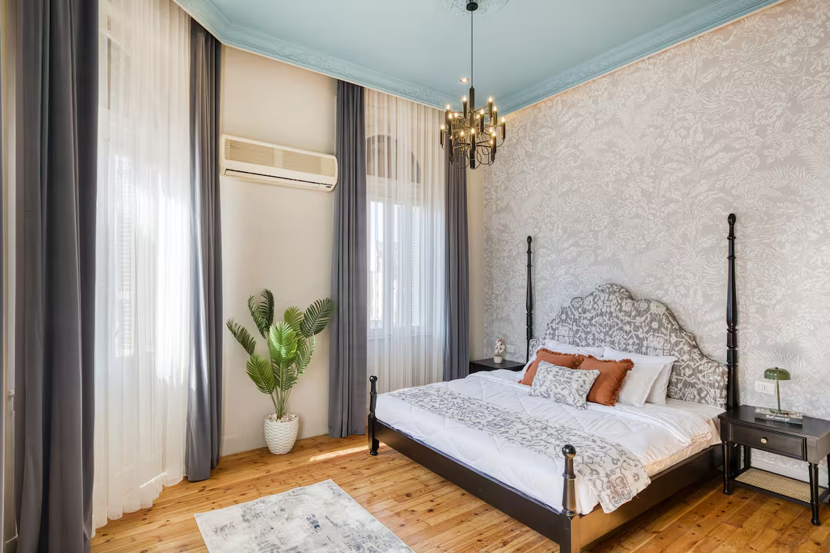 Downtown Glass & Glory | Heritage Stay — Apartment in Downtown Cairo, Egypt — photo 32