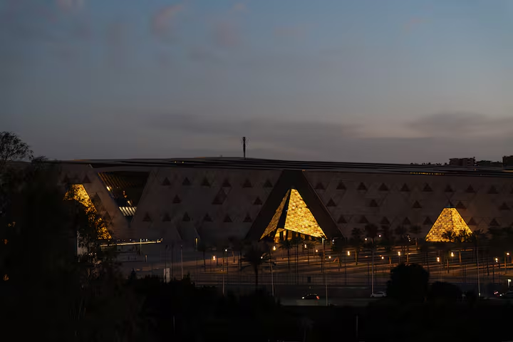 Pyramids & GEM Panorama | Retro — Apartment in Al Haram | Giza, Egypt — photo 36