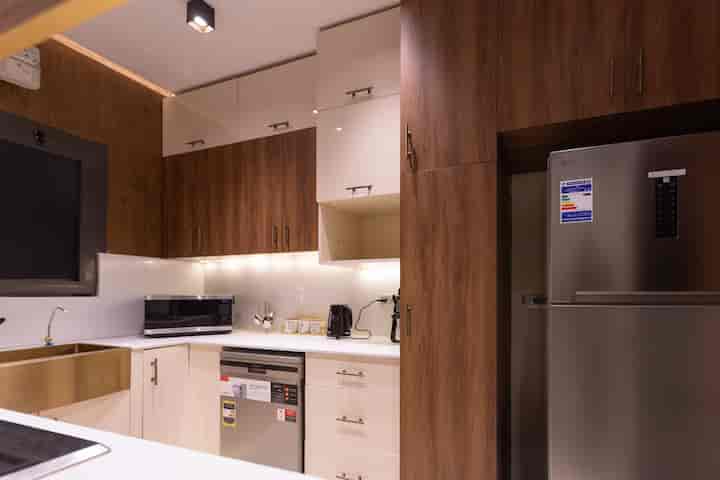 4BR Penthouse+Maid’s Room|Pool &Jacuzzi | Lakeview 5
