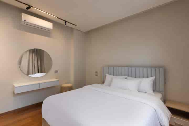 4BR Penthouse+Maid’s Room|Pool &Jacuzzi | Lakeview — Penthouse in Lakeview, New Cairo, Egypt — photo 16