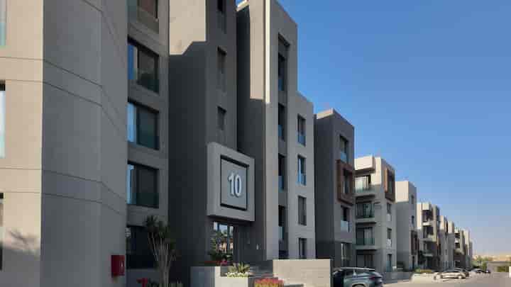 Elegant Garden & Pool View 2-BR Apt | Silverpalm — Apartment in Located in the heart of New Cairo City, Cairo Governorate, Egypt, Egypt — photo 33