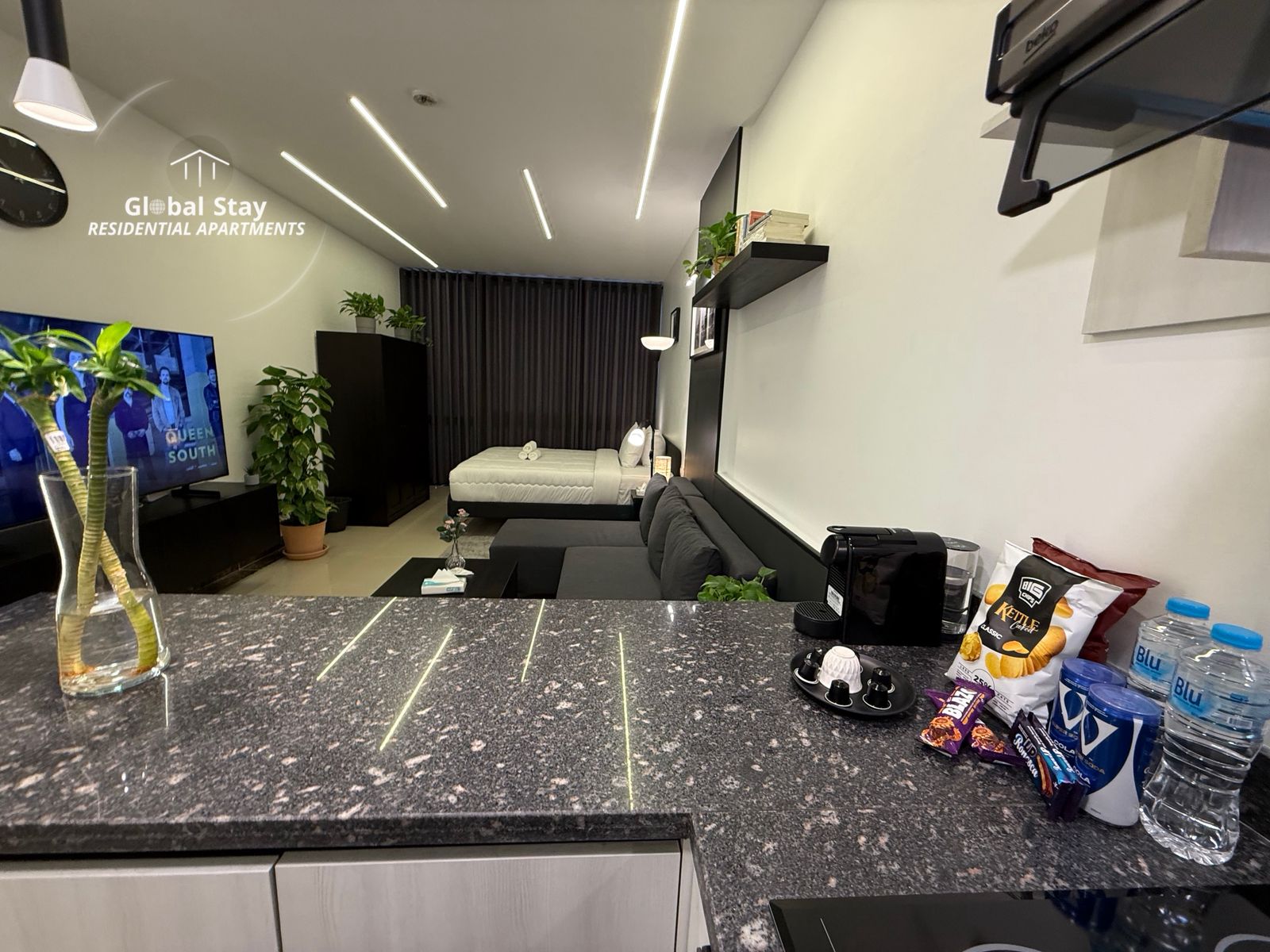 Modern Fully Furnished Studio — Studio in New Cairo, Egypt, Egypt — photo 9