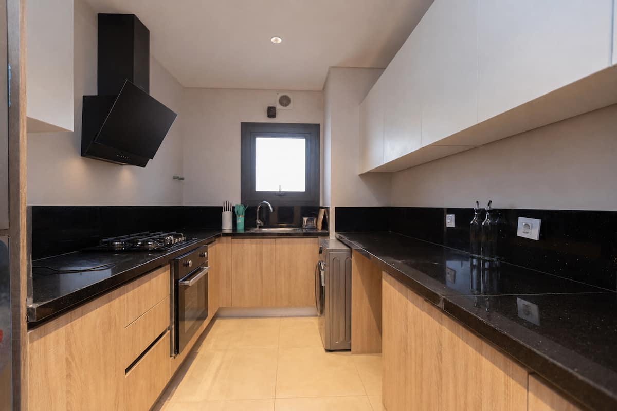 3BR Luxury Apt + Maid Room | Pool Table -Zed West 6