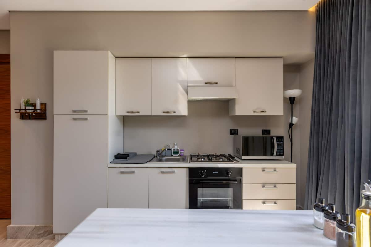 Cozy Apt Steps from O1 Mall | Silverpalm New Cairo — Apartment in New Cairo, Egypt, Egypt — photo 3
