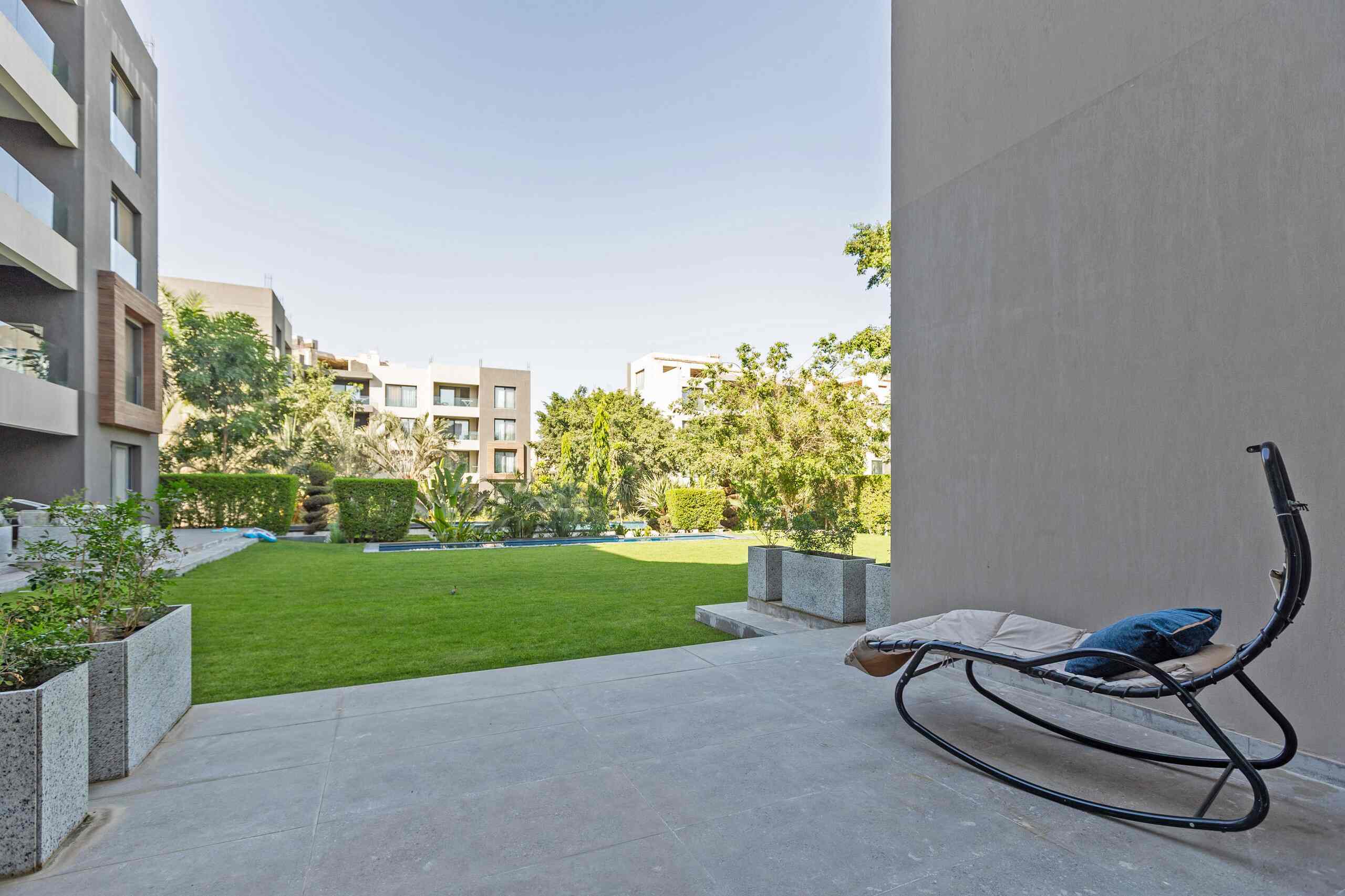 Extra-Wide 3-Bdr Apt | Garden & Pool | Silverpalm — Apartment in New Cairo ,Cairo, Egypt — photo 33