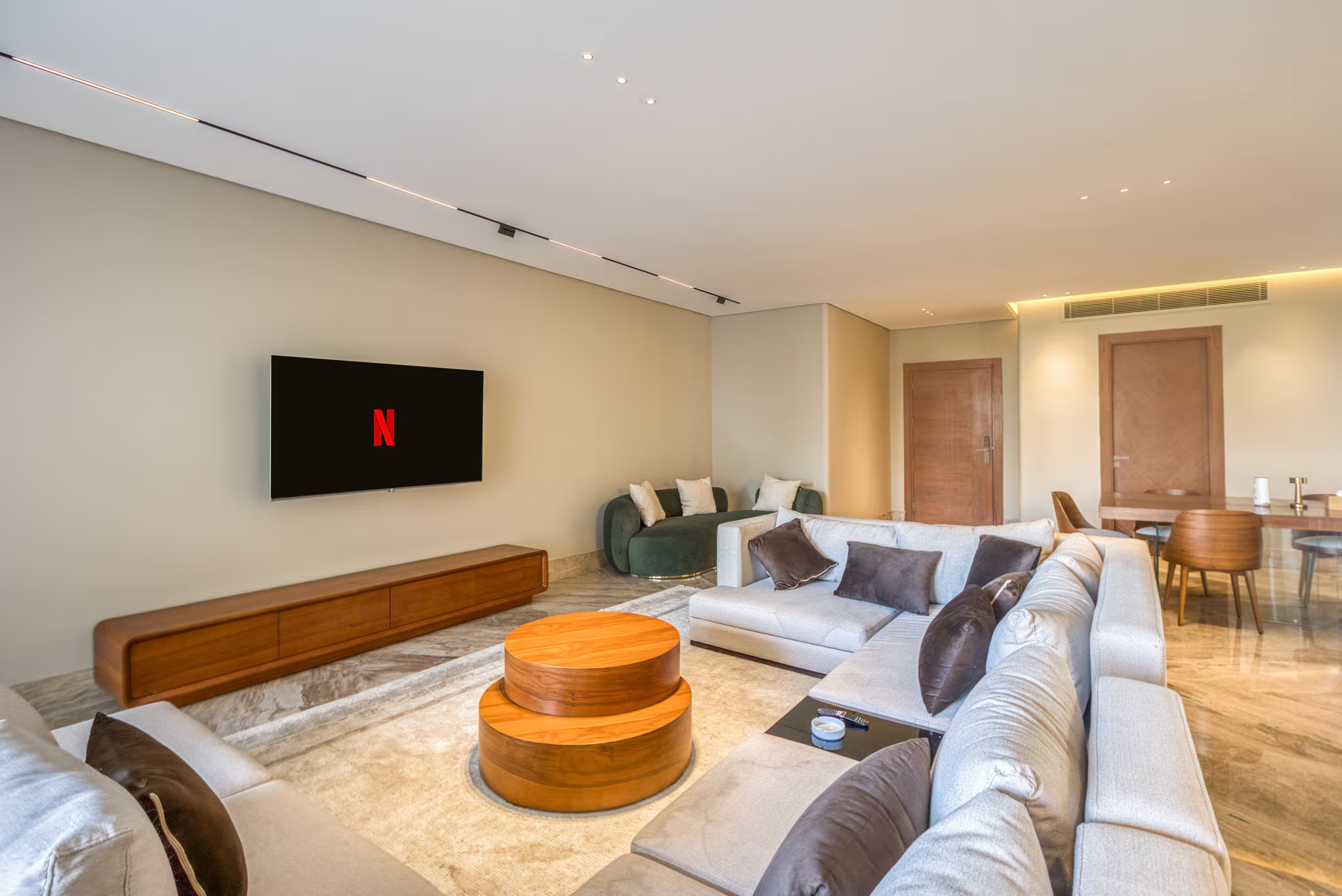 Luxury Spacious 3-BR + Maid’s Room |Scenic View|SP — Apartment in Cairo, Egypt — photo 2