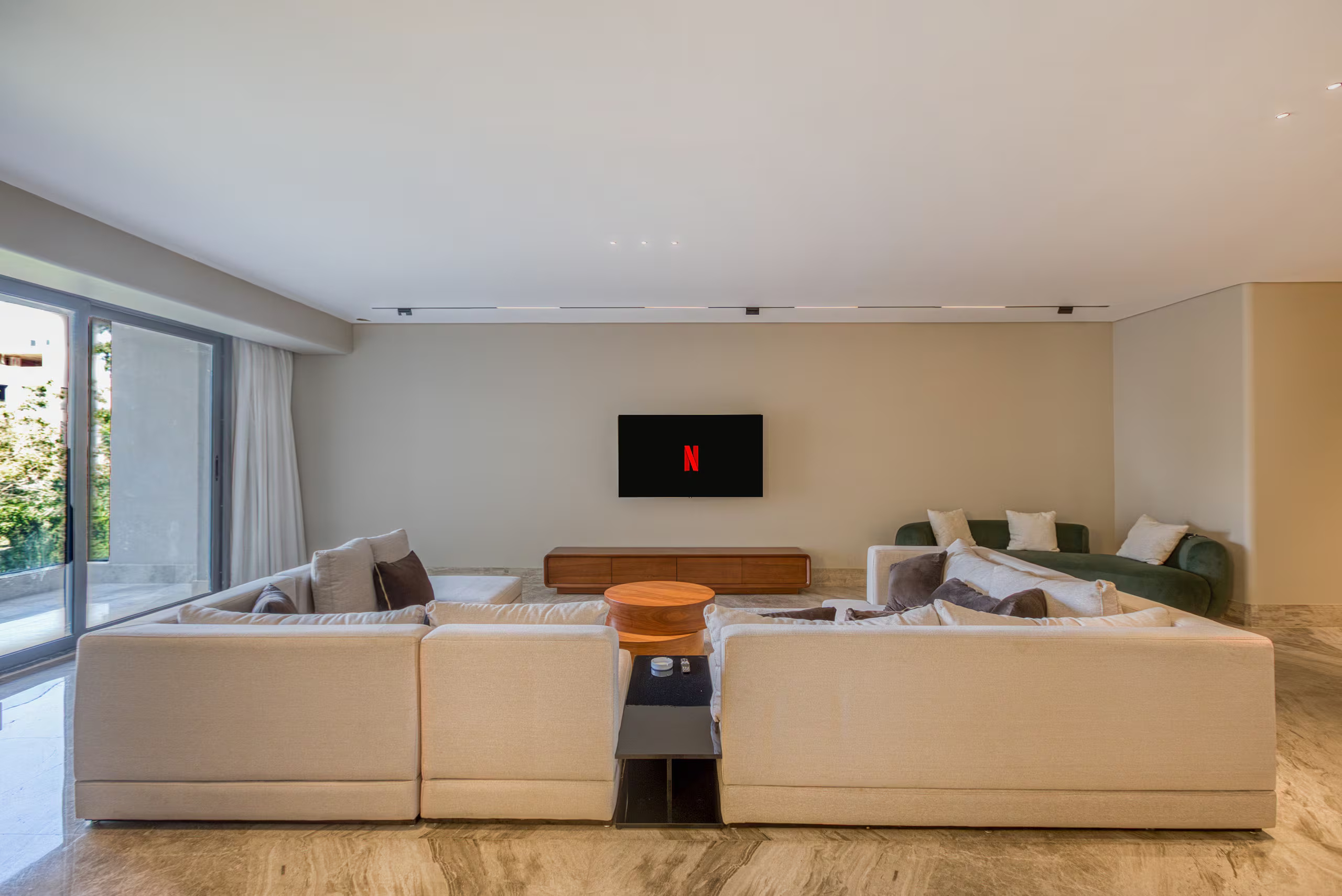 Luxury Spacious 3-BR + Maid’s Room |Scenic View|SP — Apartment in Cairo, Egypt — photo 3