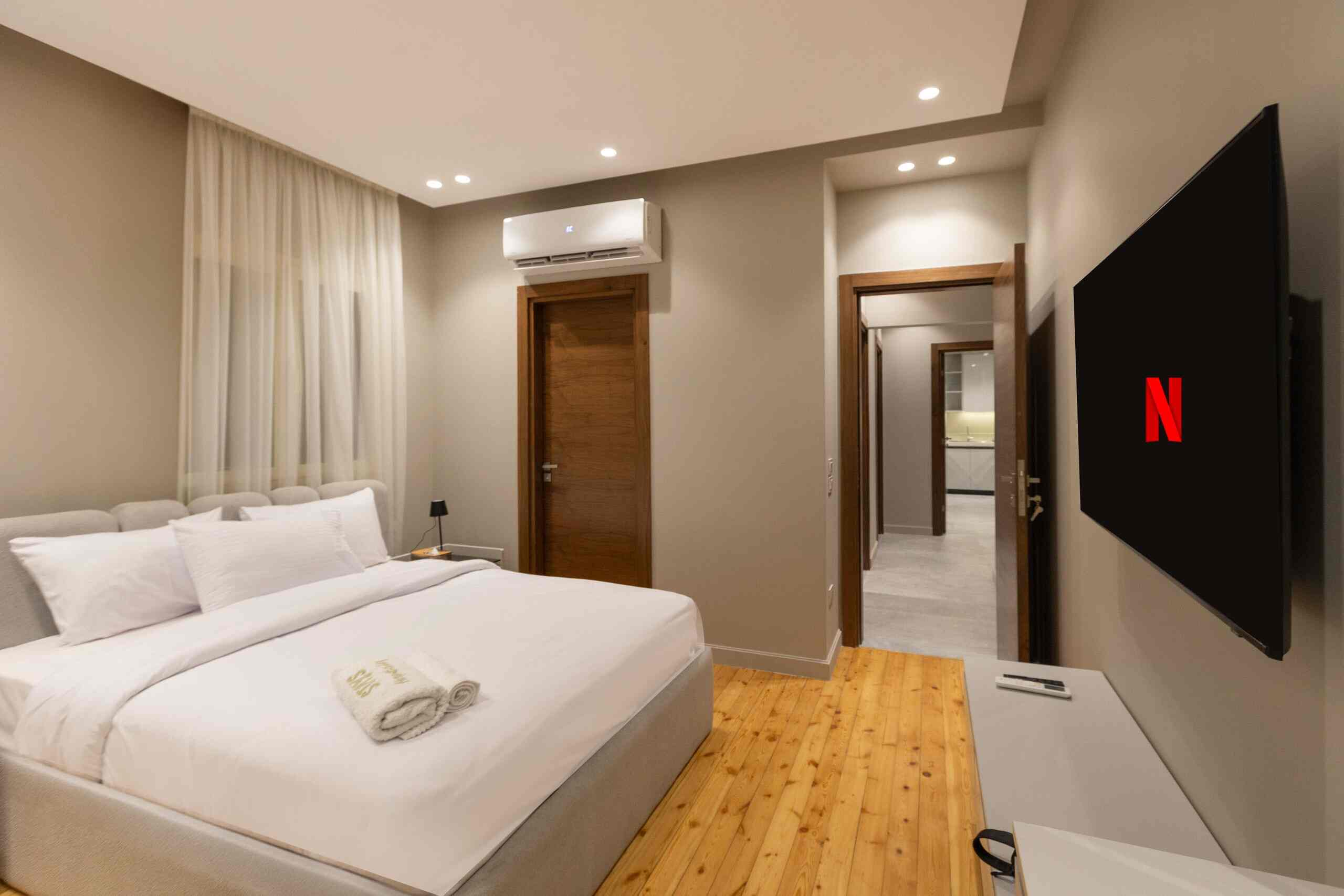 Luxury 3-Bedroom Apartment in the Heart of Almaza — Apartment in Cairo , Cairo, Egypt — photo 13