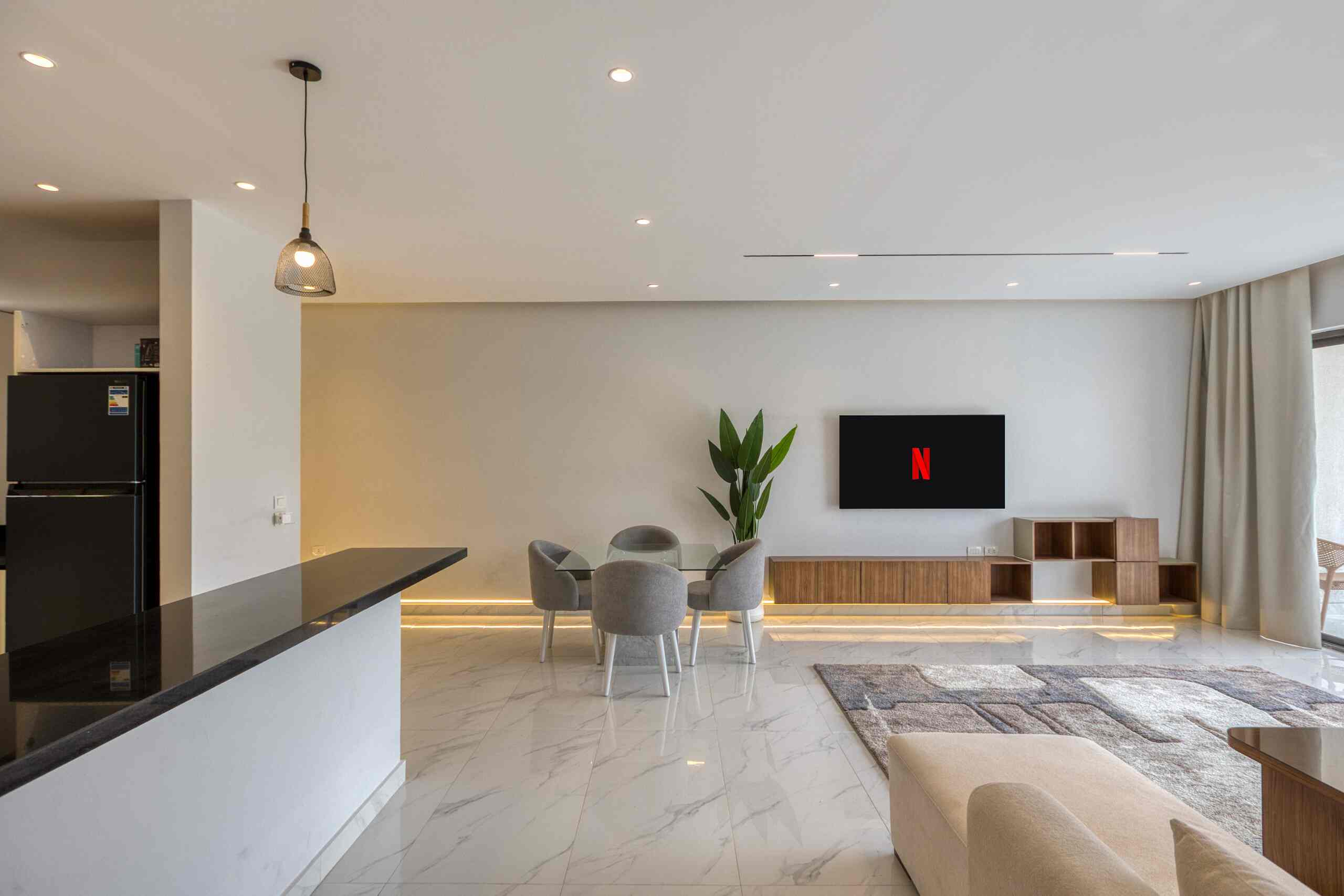 Spacious & Chic 2BR Haven in Lake View Residence 5