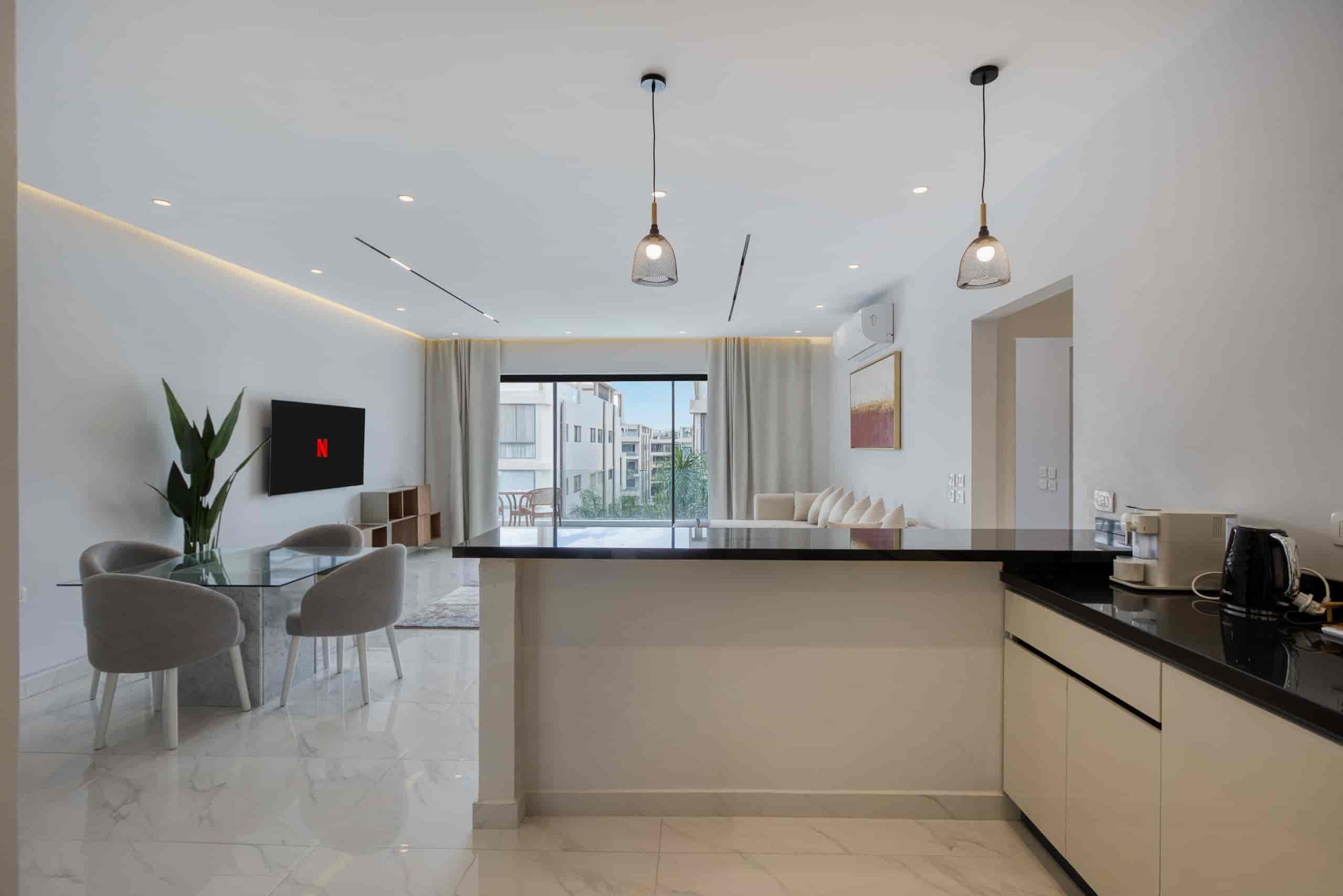 Spacious & Chic 2BR Haven in Lake View Residence 6