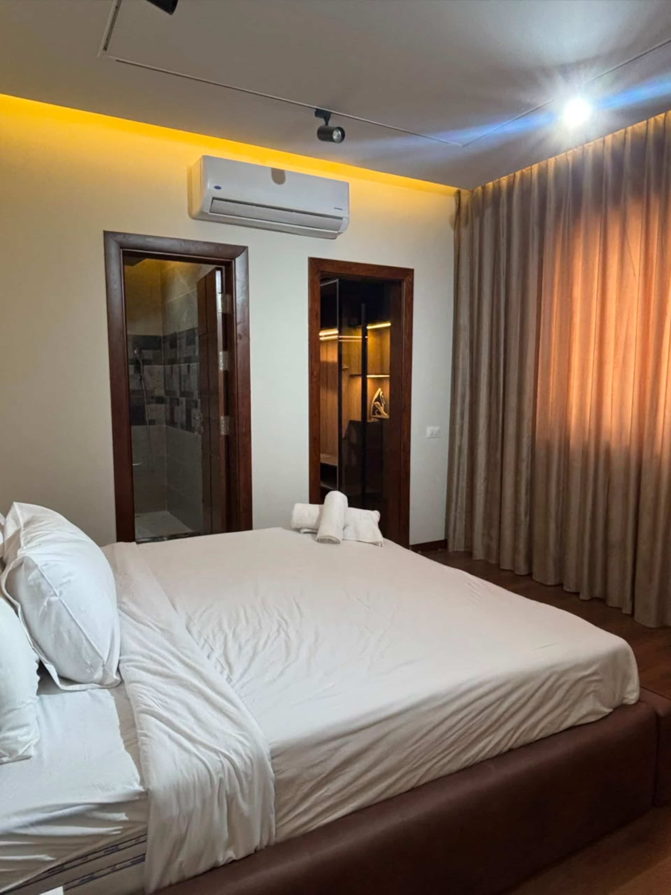 The Lake View Escape | Luxury 3BR | New cairo — Apartment in Cairo, Egypt — photo 11