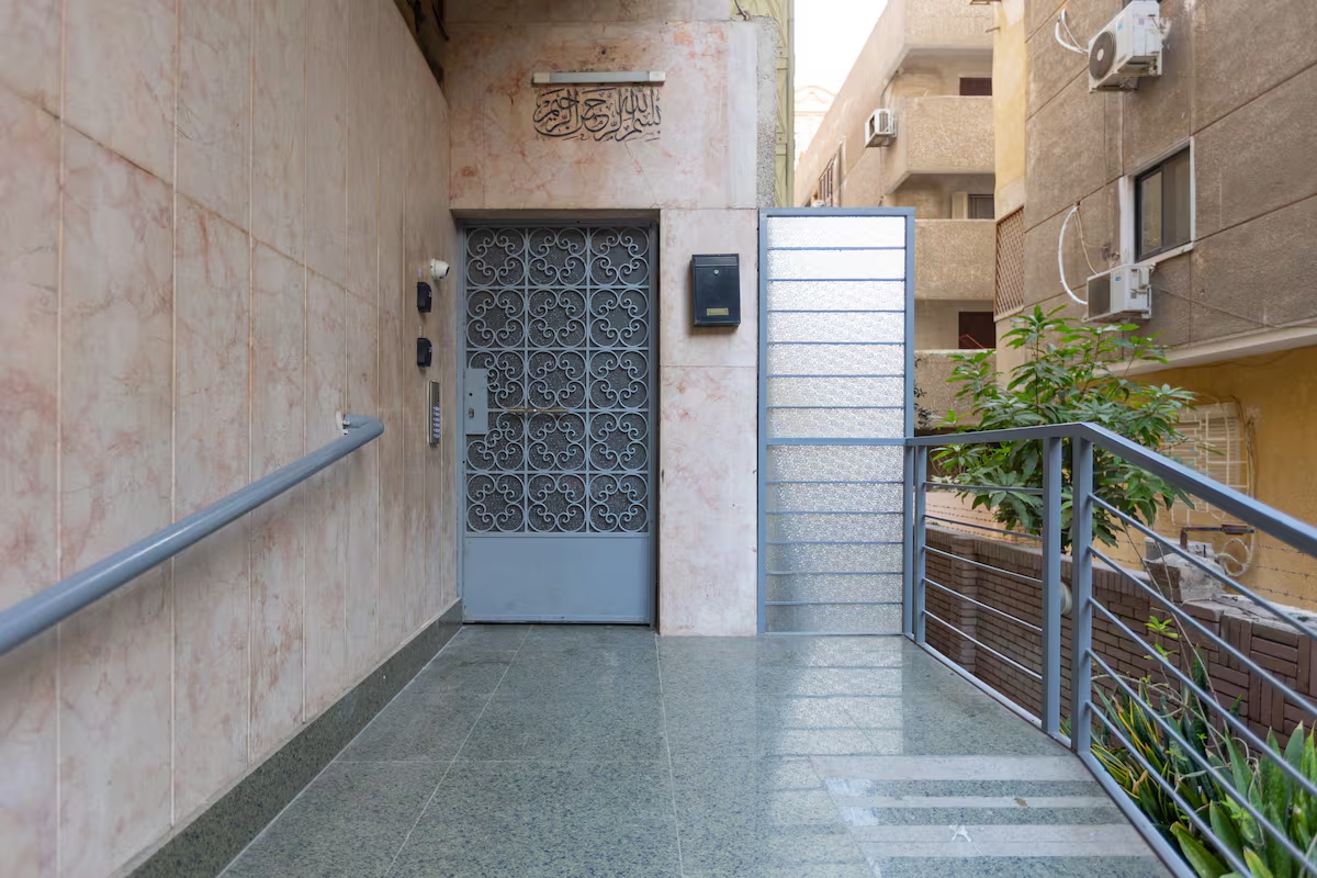 Elegant 2-BR Apartment in Almaza | Near City Stars — Apartment in Almaza , Near City Stars, Egypt — photo 26