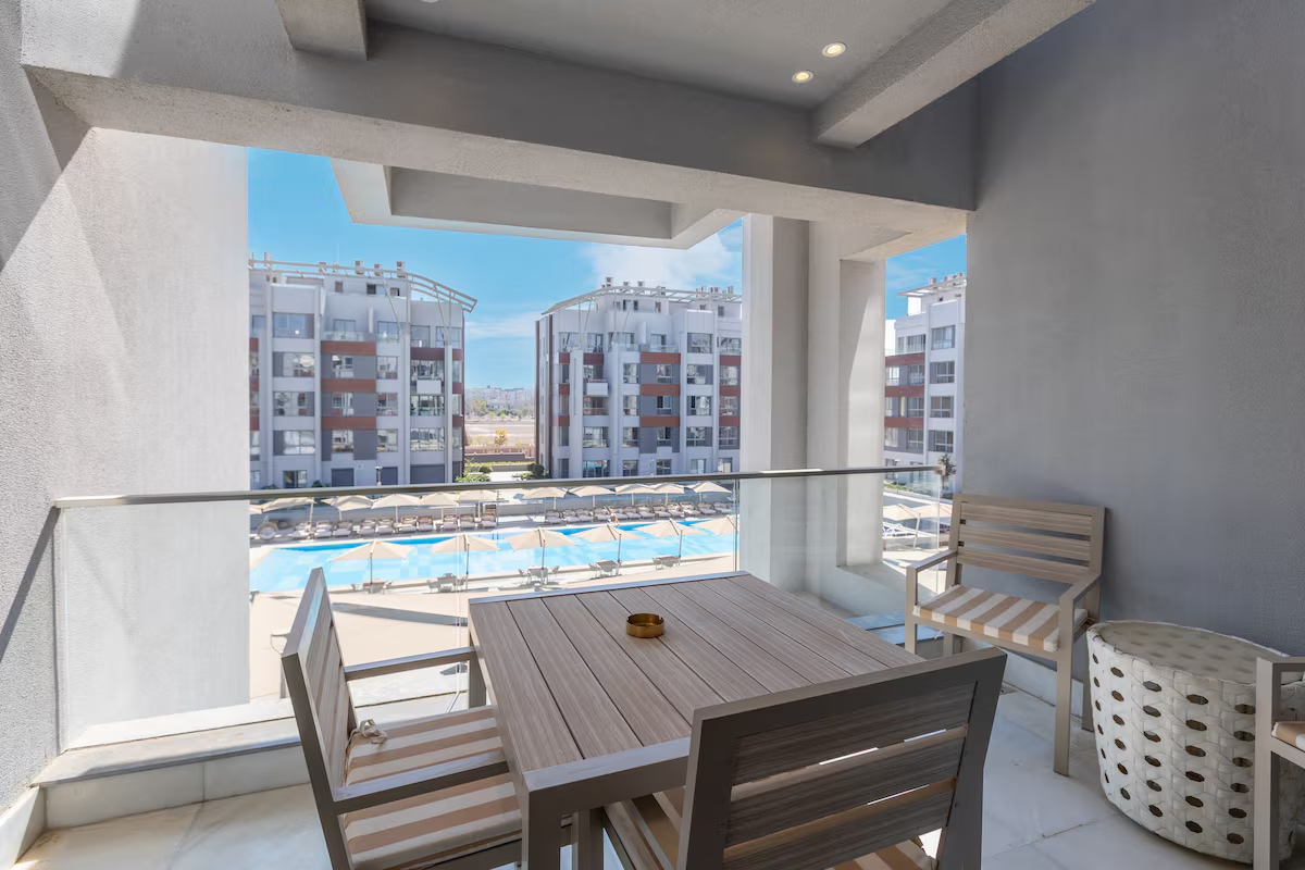 JW Marriott Executive Suite | Pool & Balcony Bliss — Apartment in New Cairo, Cairo Governorate, Egypt, Egypt — photo 18