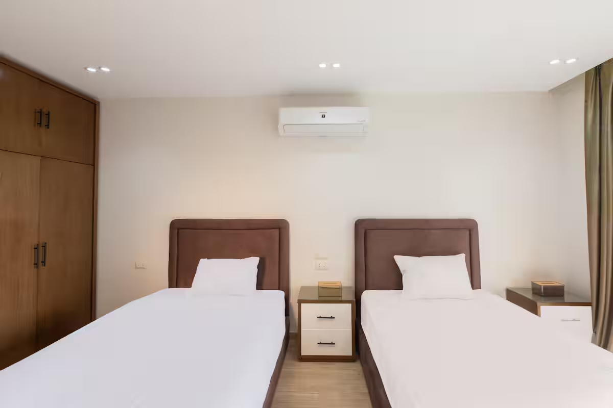 Elegant 3-Bdr Apt in Hyde Park | Prime Location — Apartment in New Cairo 1, Egypt — photo 13