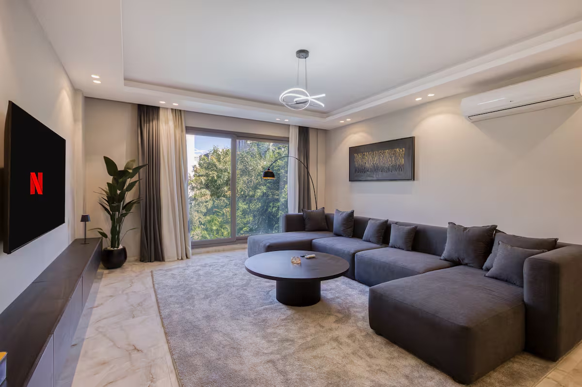 Panoramic 3-Bdr Retreat | Garden & Pool View | SP — Apartment in New Cairo, Cairo, Egypt — photo 3