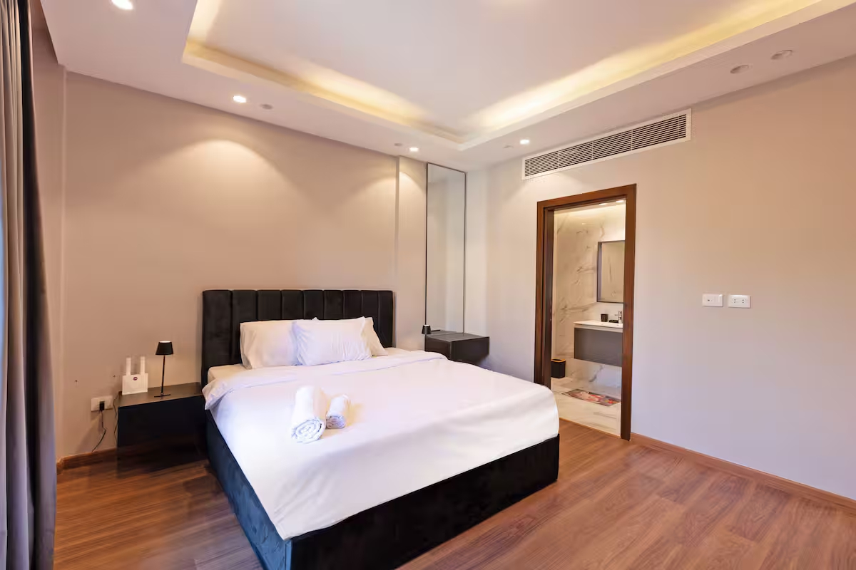 Panoramic 3-Bdr Retreat | Garden & Pool View | SP — Apartment in New Cairo, Cairo, Egypt — photo 18