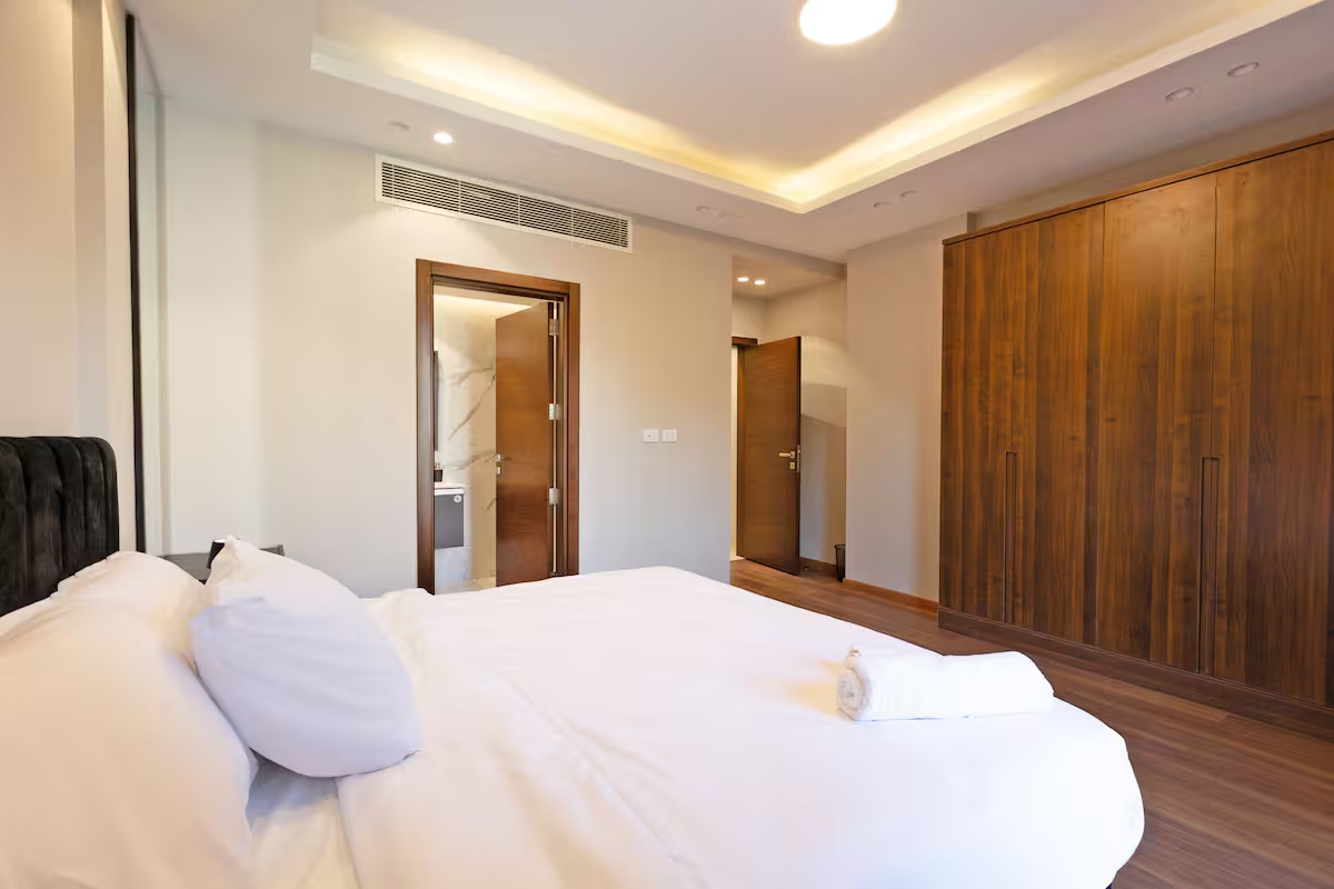 Panoramic 3-Bdr Retreat | Garden & Pool View | SP — Apartment in New Cairo, Cairo, Egypt — photo 19