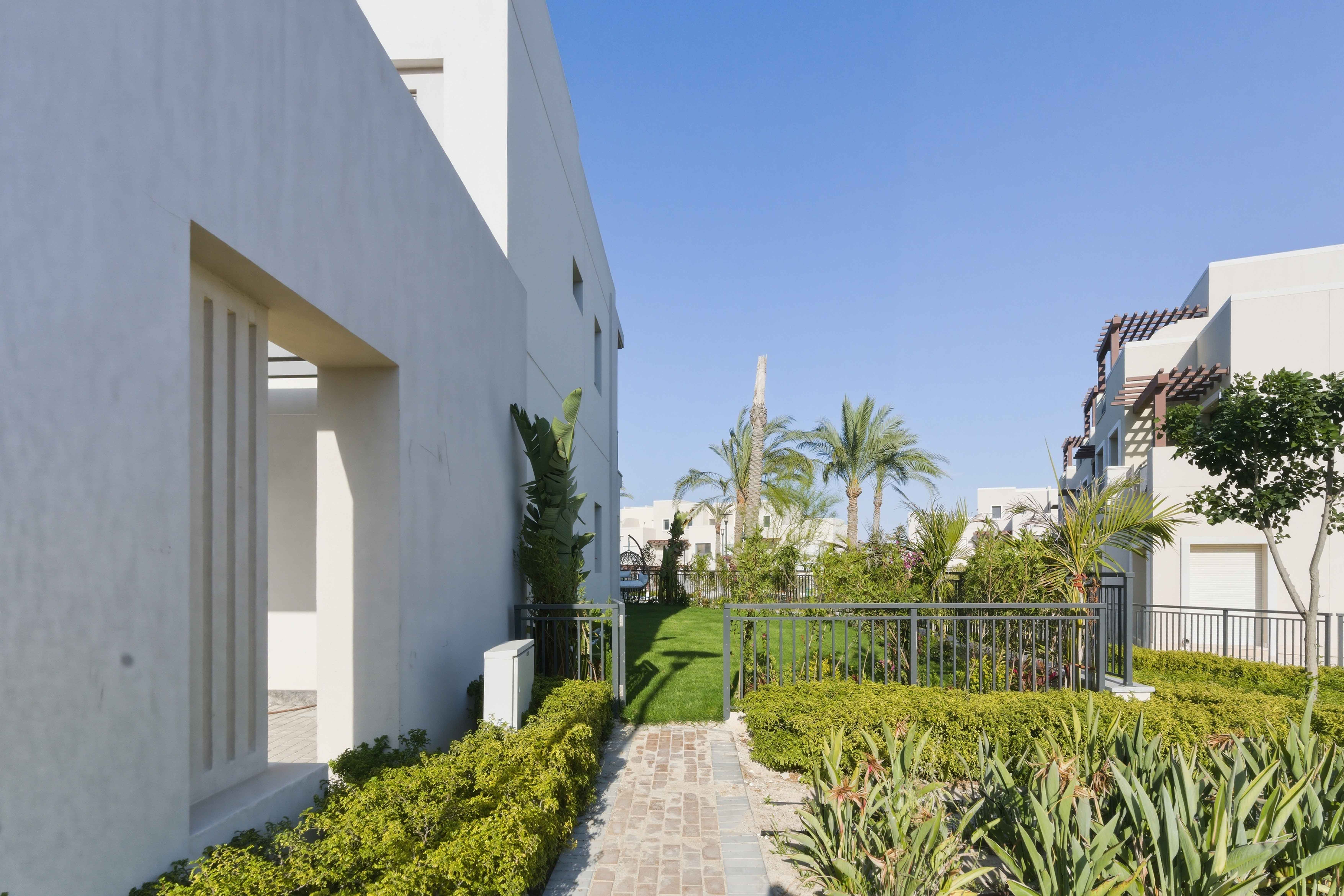 Bright 3BR Twinhouse – Pool View – Marassi — Twinhouse in Marassi sits in the heart of Sidi Abdel Rahman, Egypt — photo 21