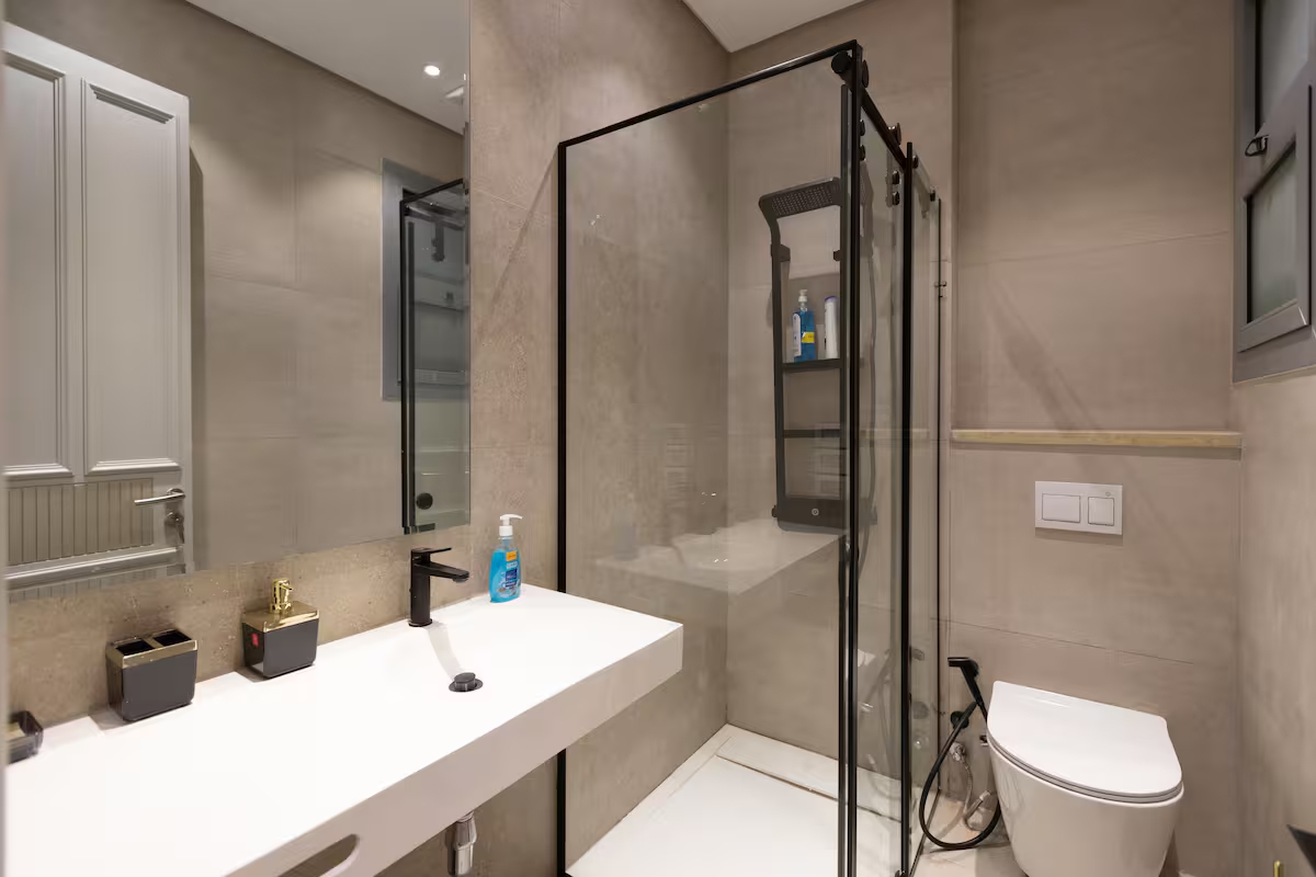 Poolside 3BR | Garden Level | Al-jazi JW Marriott — Apartment in First New Cairo, Egypt — photo 33