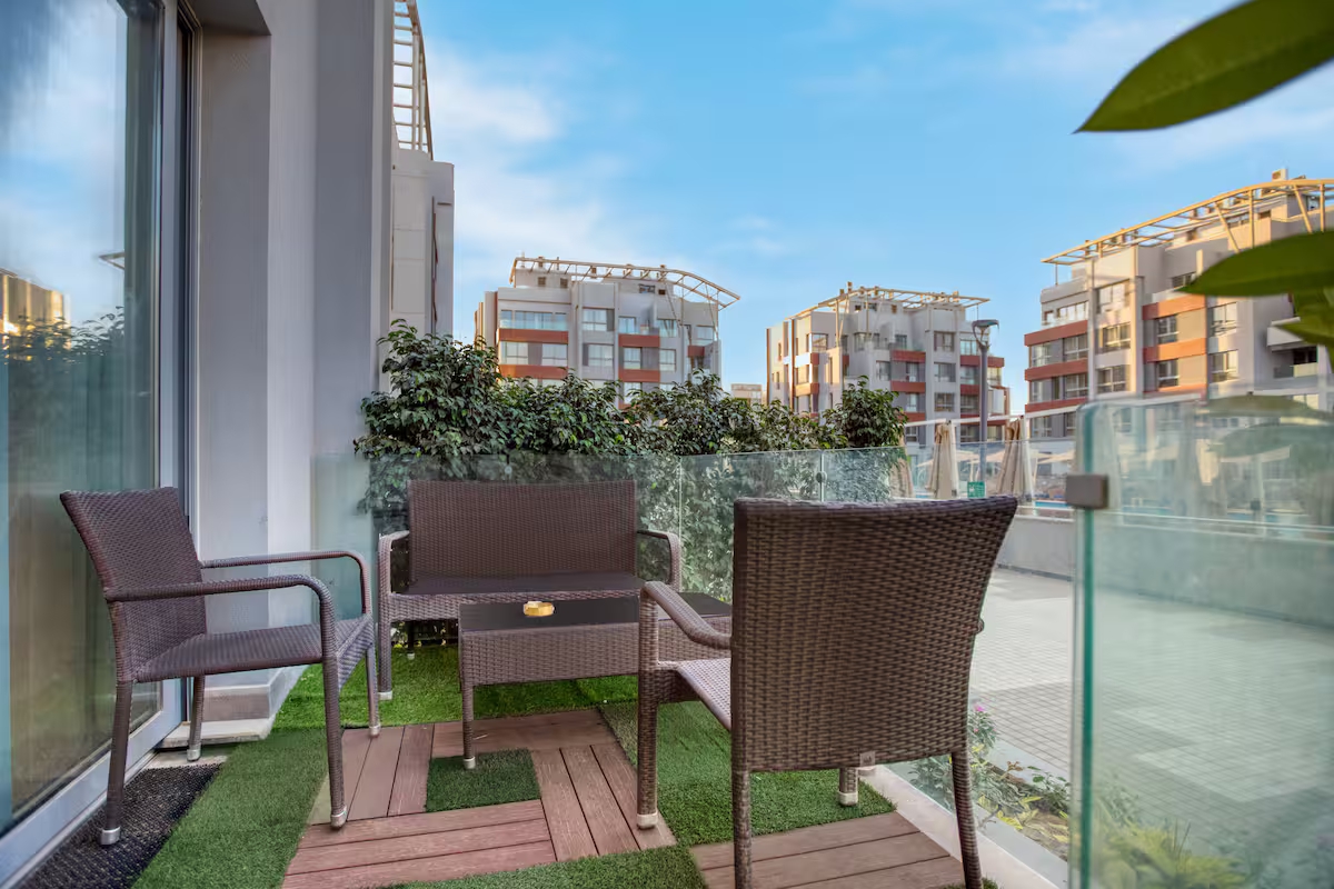 Poolside 3BR | Garden Level | Al-jazi JW Marriott — Apartment in First New Cairo, Egypt — photo 41