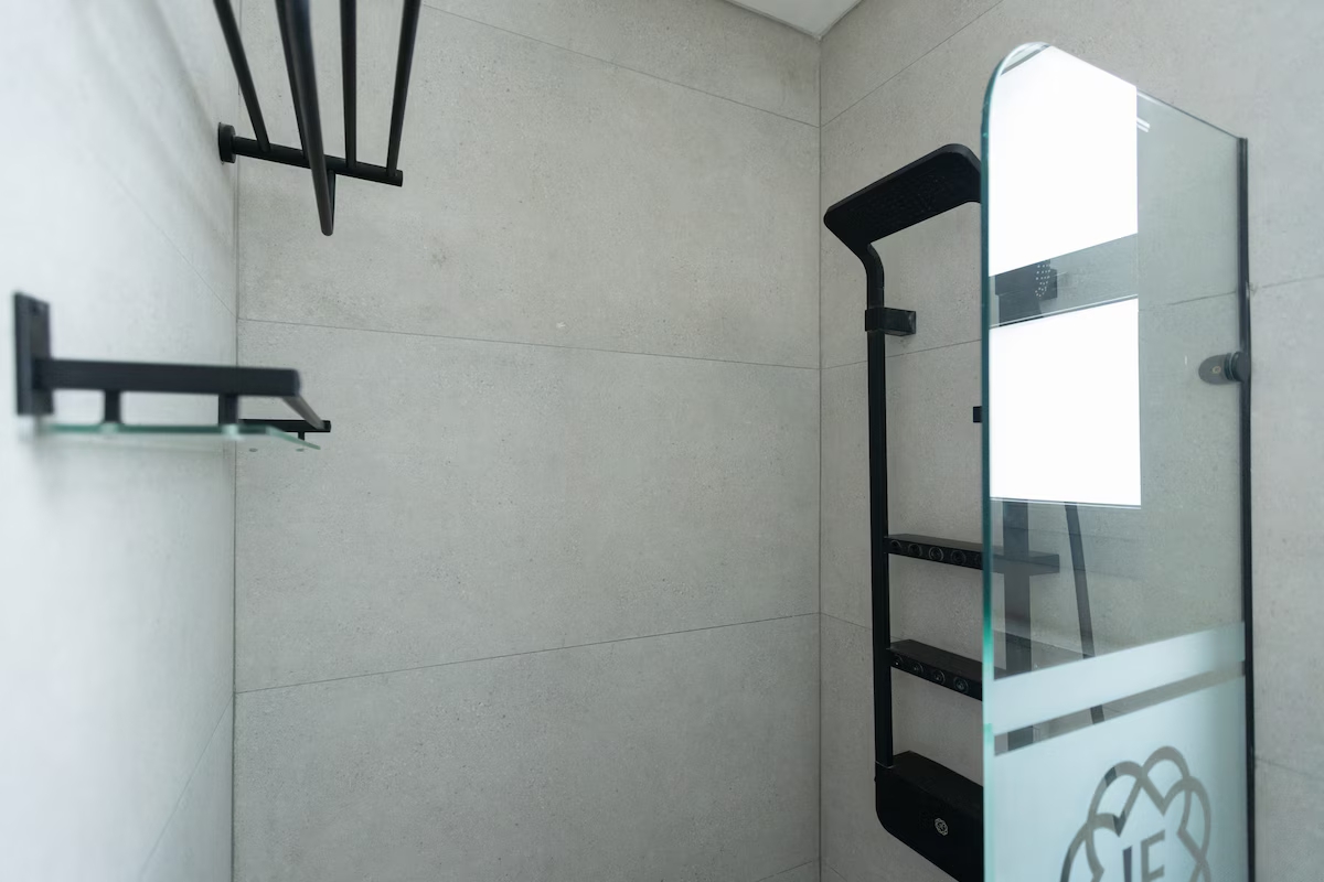 Elegant 1BR Pool View Suite |Aljazi by JW Marriott — Apartment in First New Cairo, Egypt — photo 13